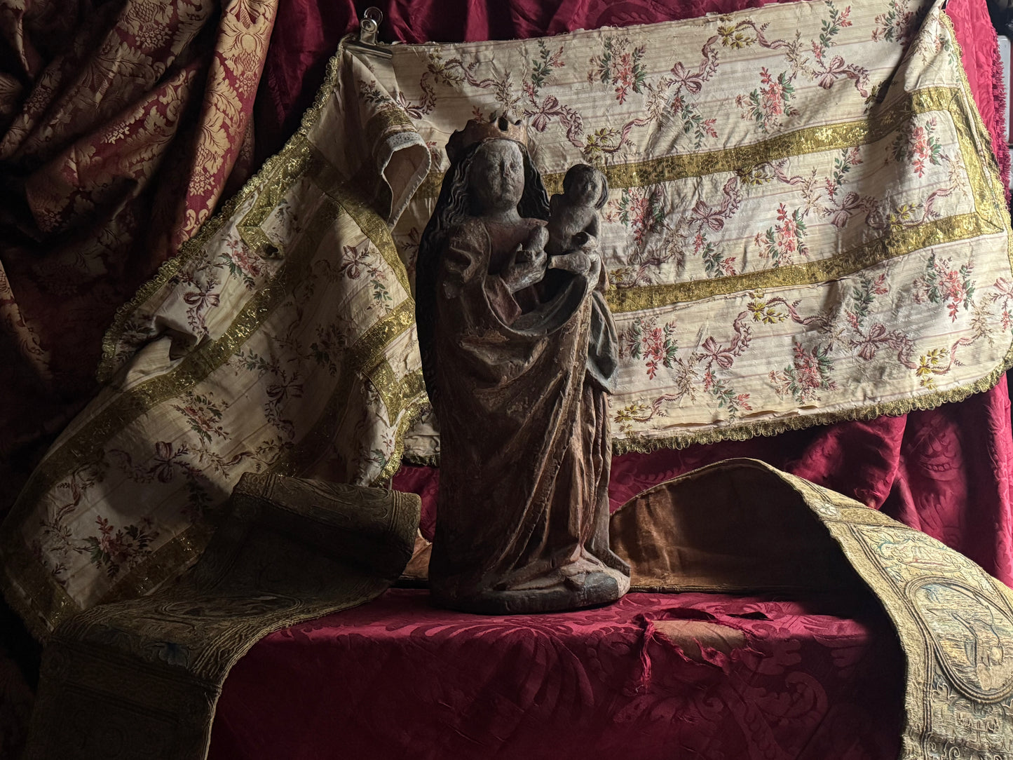 Gotico tedesco. Scultura in legno policromo. Intorno al 1500. Da restaurare.