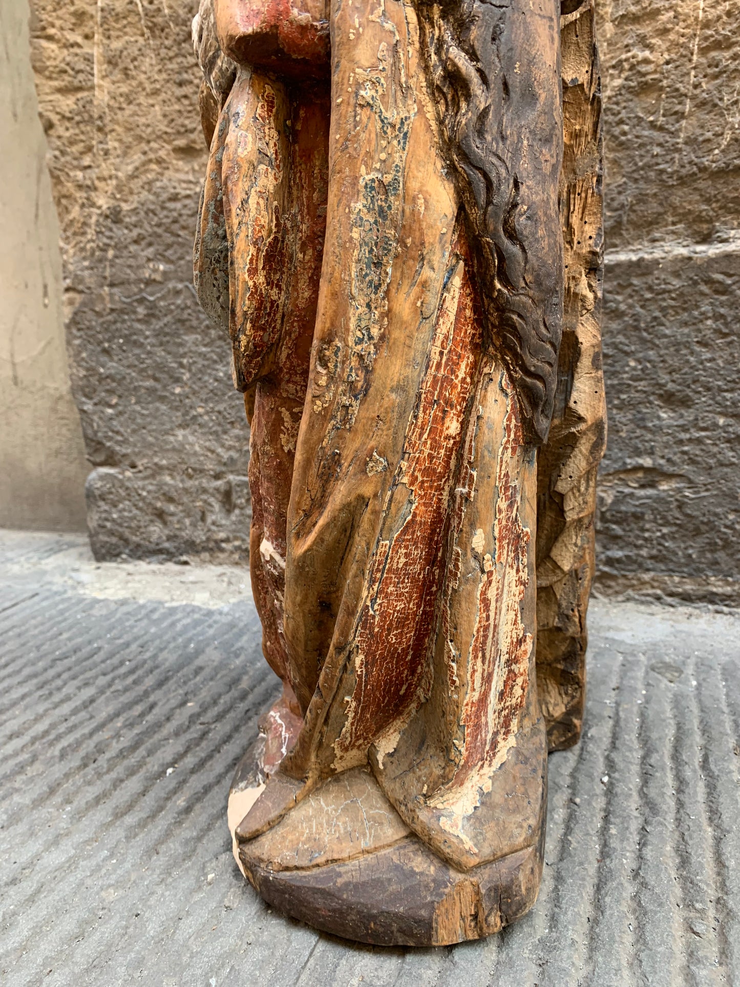 German Gothic. Polychrome wooden sculpture. Around 1500. To be restored.