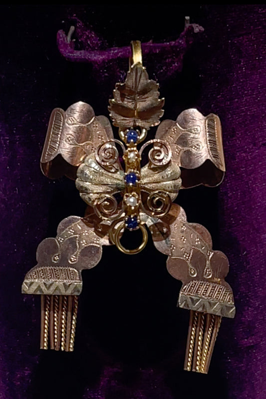 A Jewel Pendant Bow With Tassels, In Low Carat Gold. Neapolitan Area. XIX Century