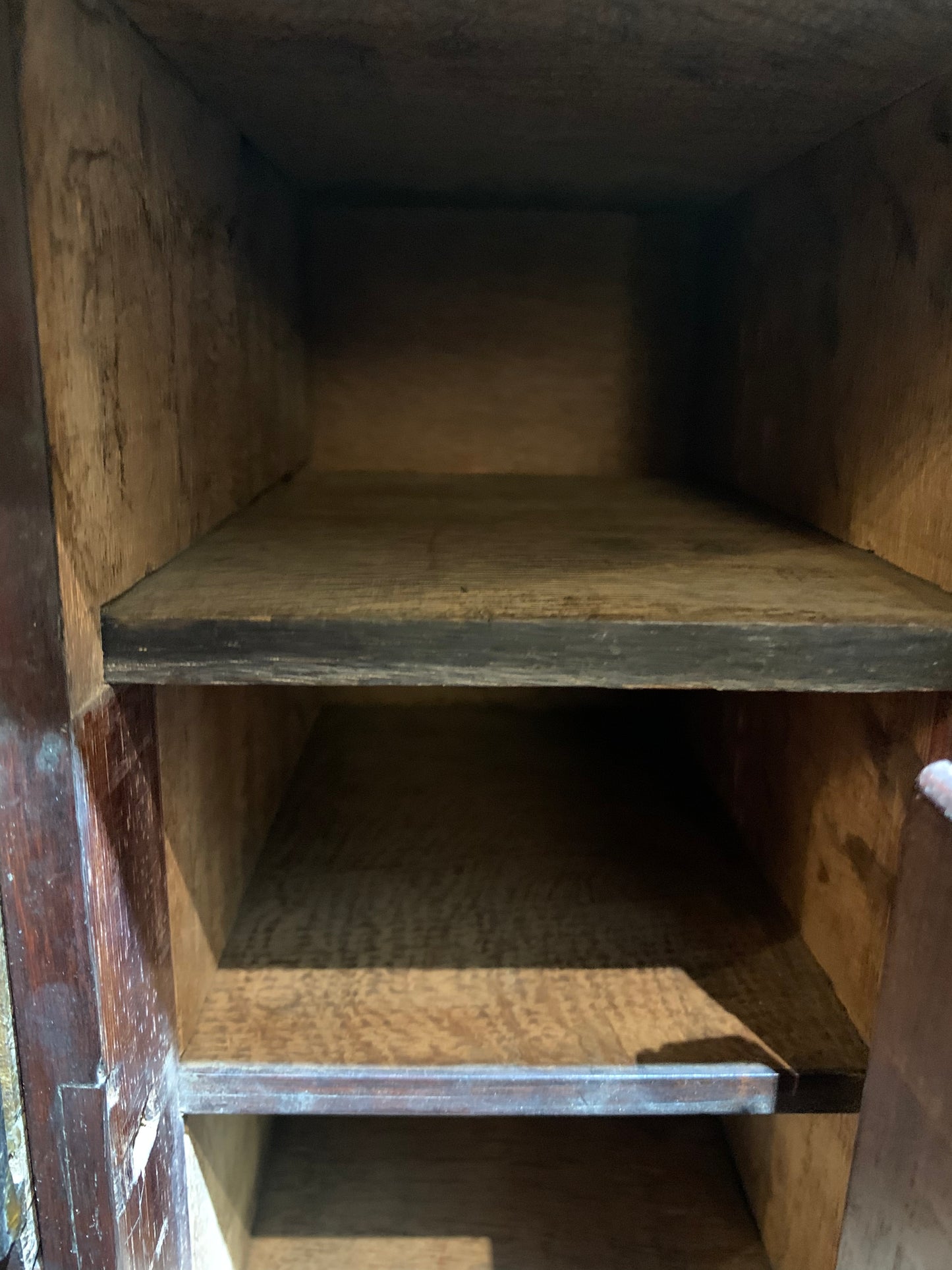 Very rare Collector's Cabinet, Antwerp, 17th century. Embroidered panels.