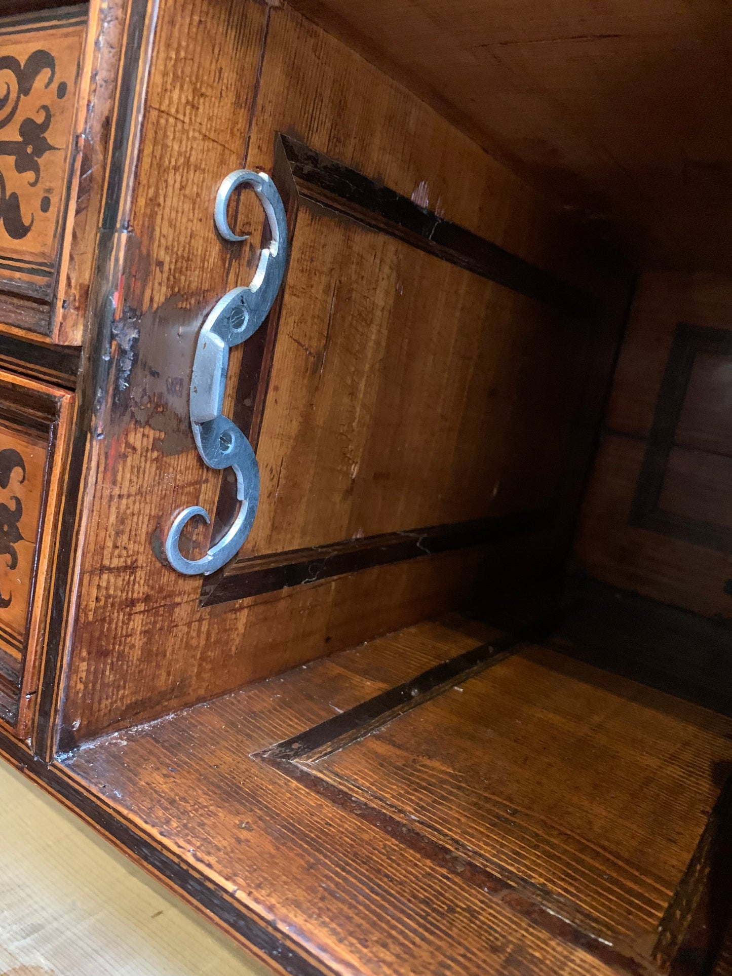 Southern Germany or Austria. A marquetry cabinet. XVII century.