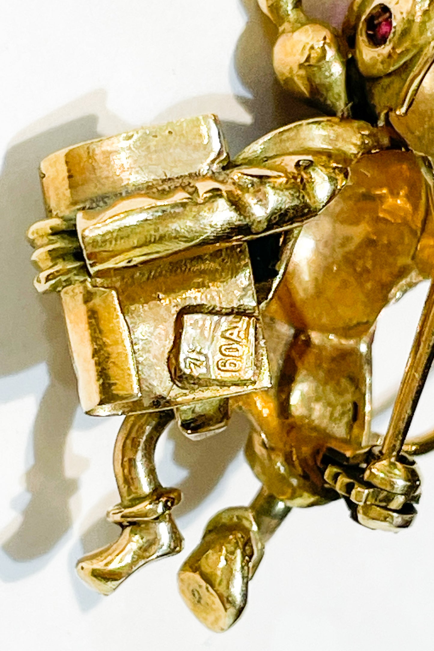 Topolino or Micky Mouse Brooch in gold and Enamels.
