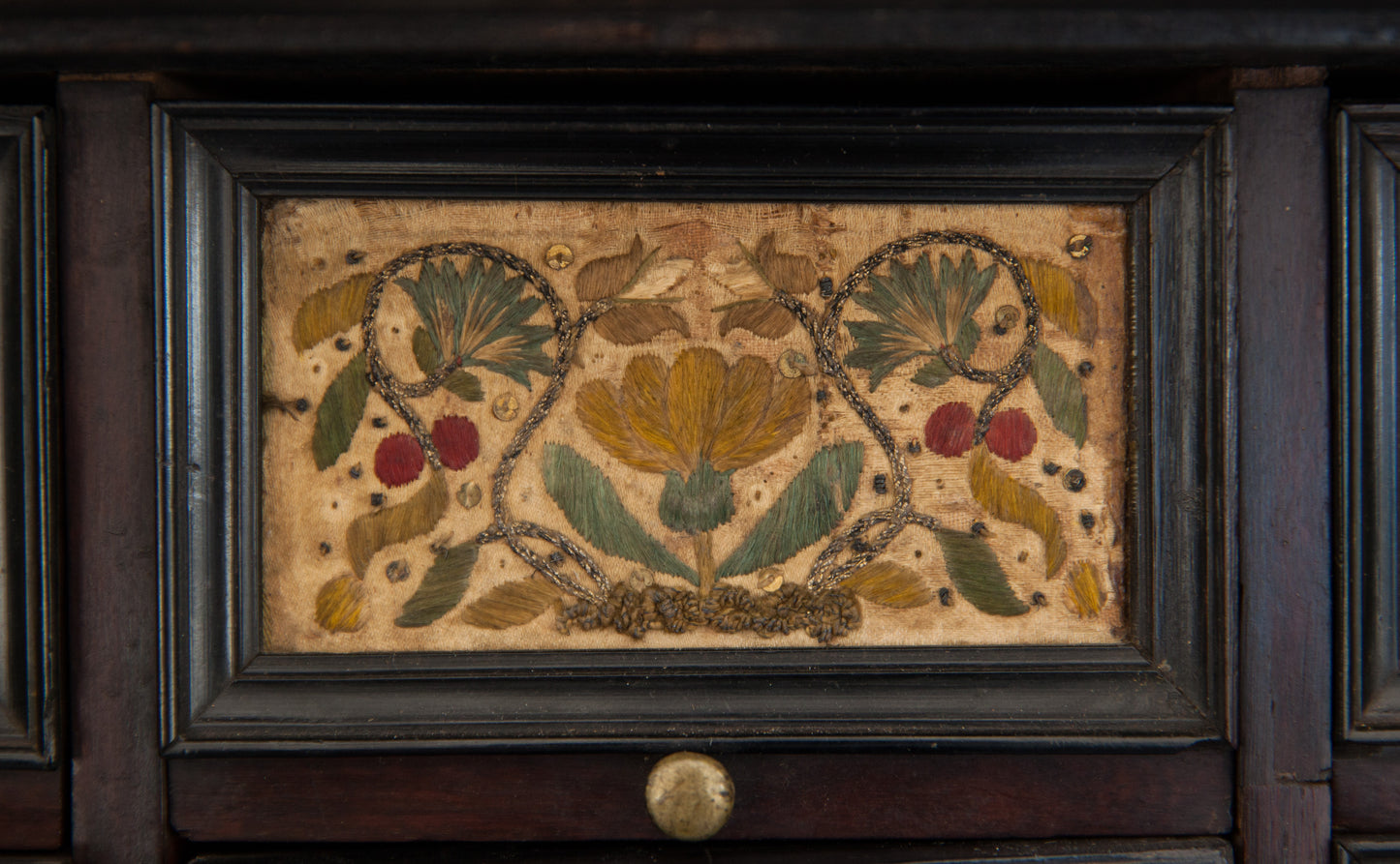 Very rare Collector's Cabinet, Antwerp, 17th century. Embroidered panels.