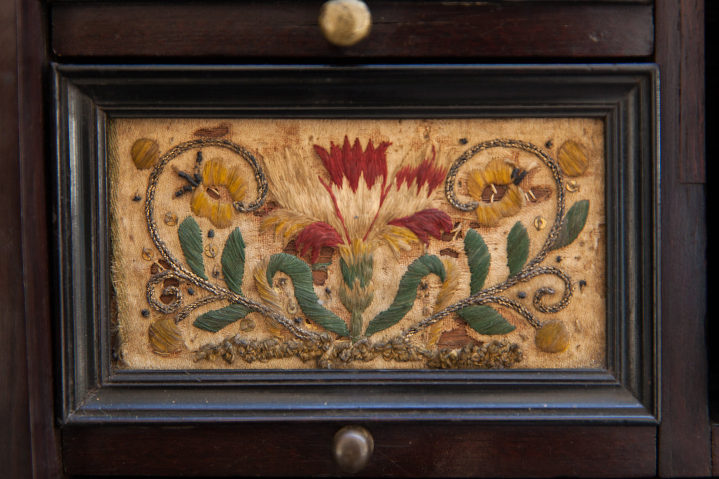 Very rare Collector's Cabinet, Antwerp, 17th century. Embroidered panels.