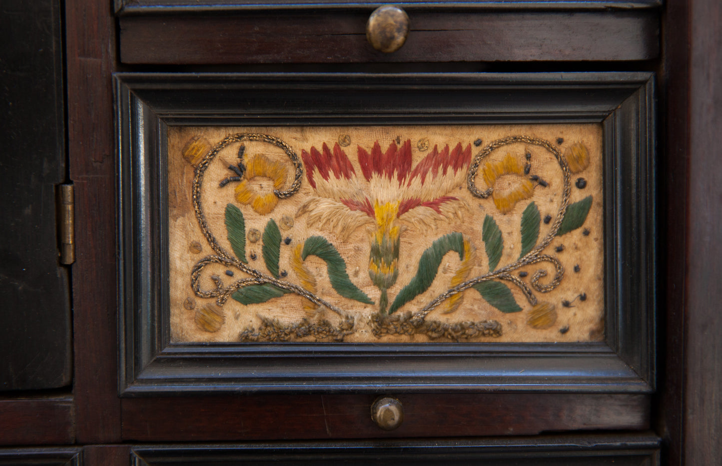 Very rare Collector's Cabinet, Antwerp, 17th century. Embroidered panels.