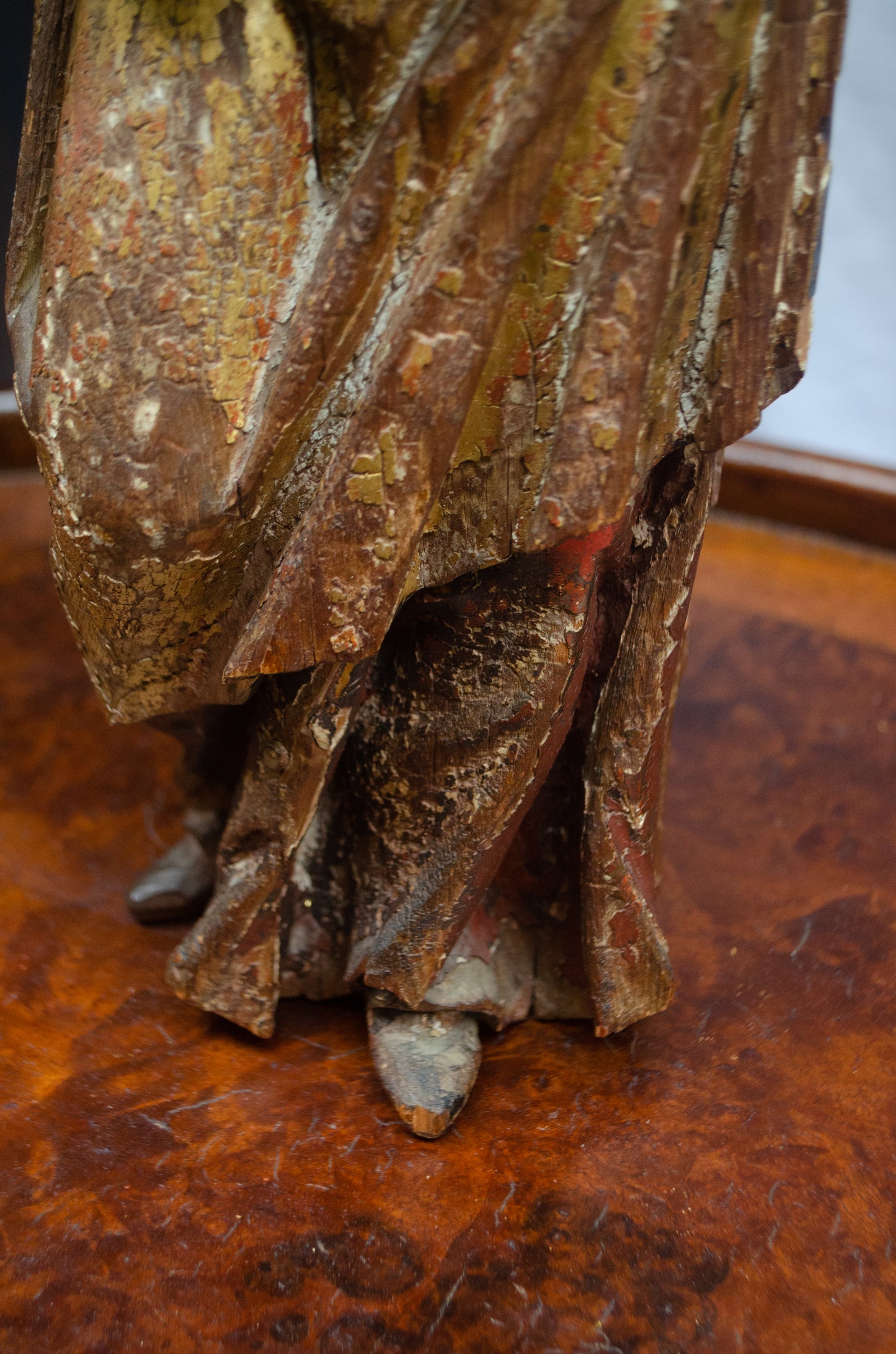 Sculpture Of A Woman Praying With Joined Hands. 17th Century Or Earlier.