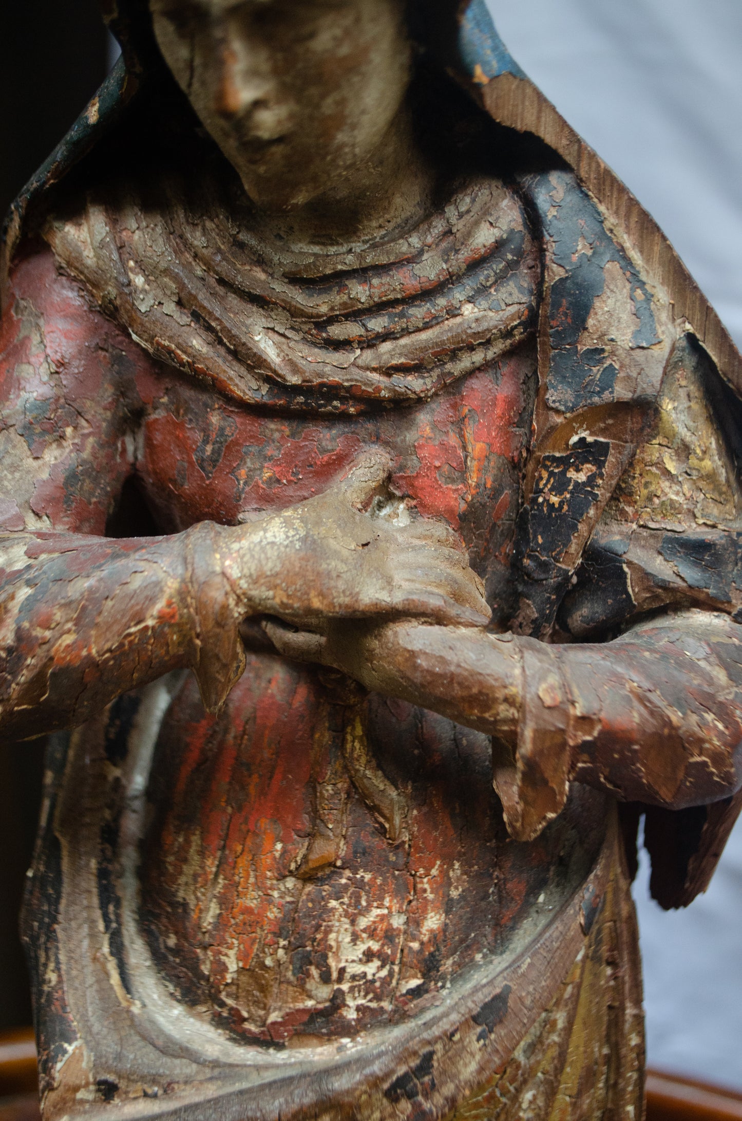Sculpture Of A Woman Praying With Joined Hands. 17th Century Or Earlier.