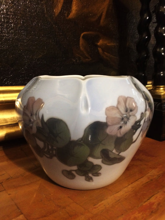 Royal Copenhagen vase RC 483-611