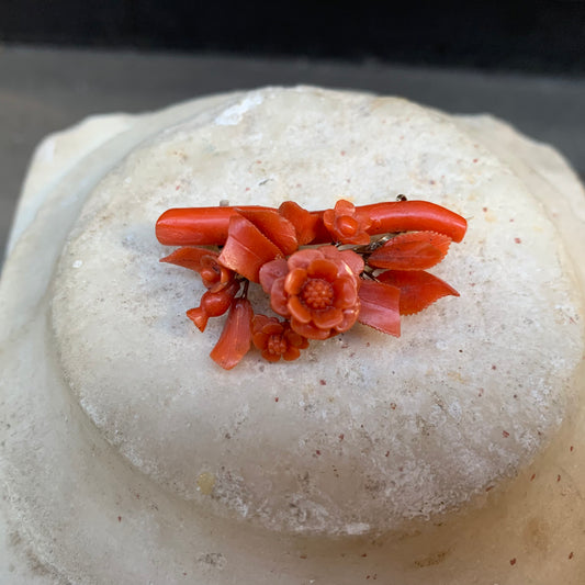 Coral brooch. Naples. XIX century.