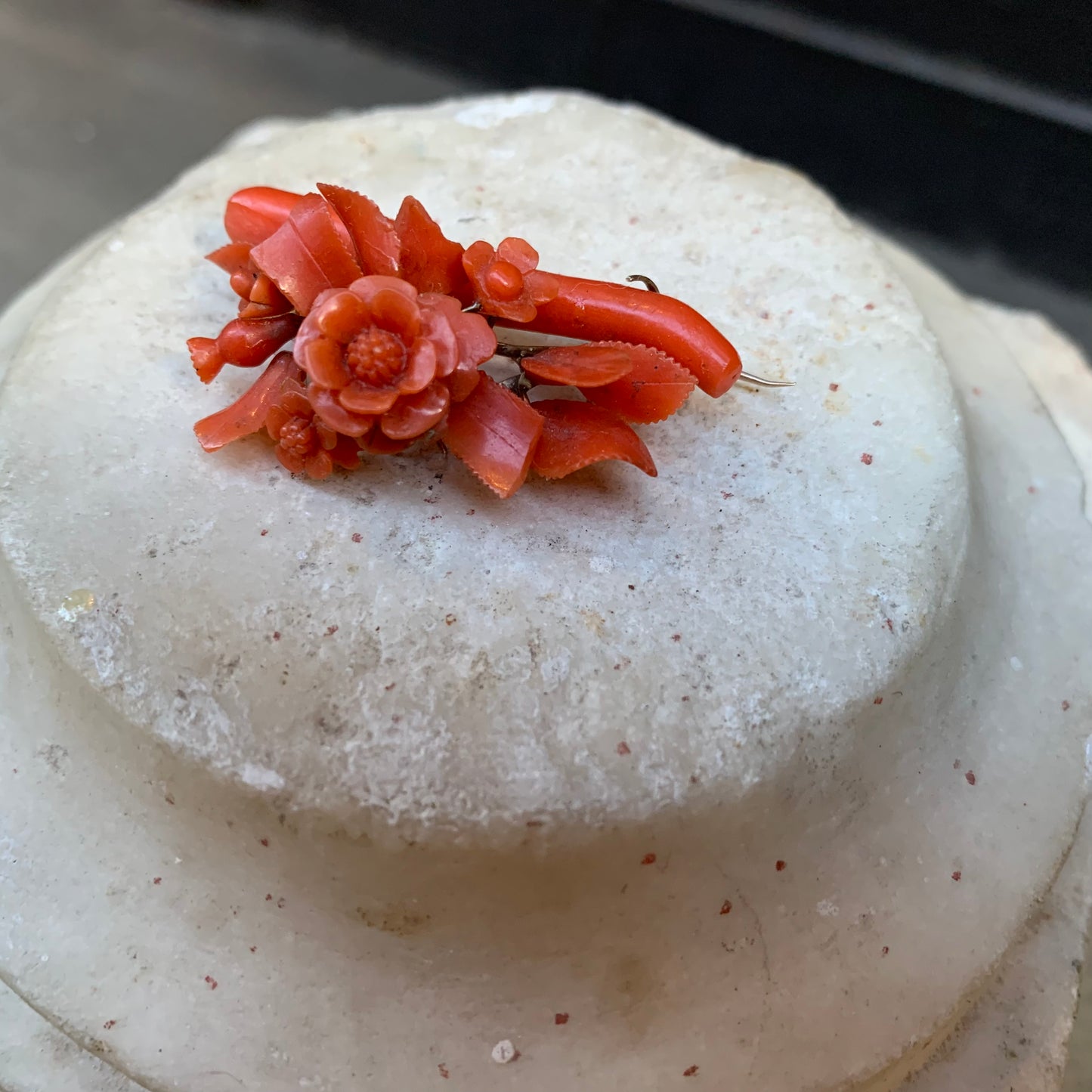 Coral brooch. Naples. XIX century.