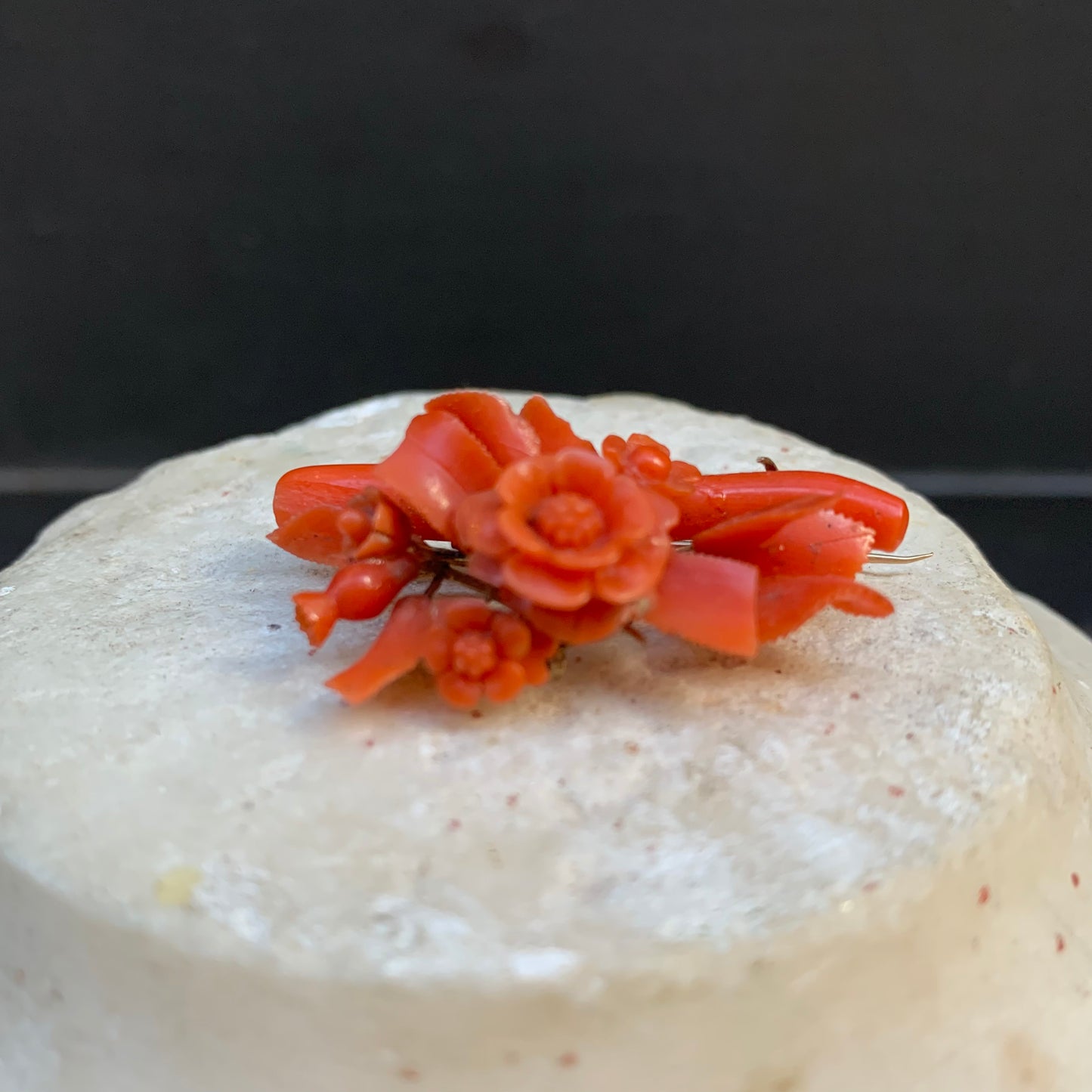 Coral brooch. Naples. XIX century.