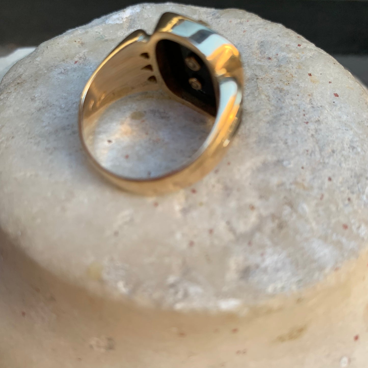 Men's ring with a noble coat of arms of eagle crowned.