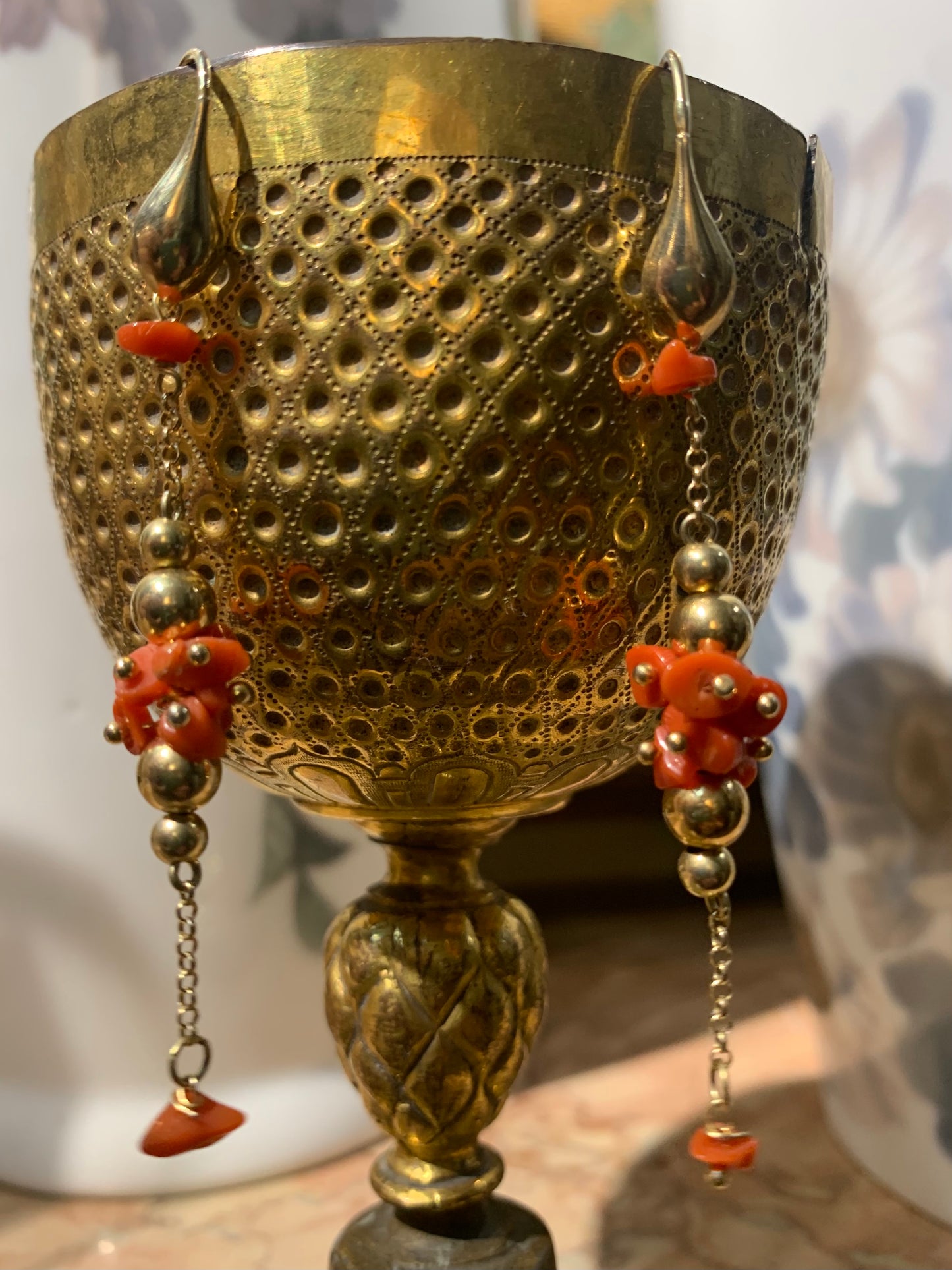 Long earrings with coral grapes. Sicilian collection.
