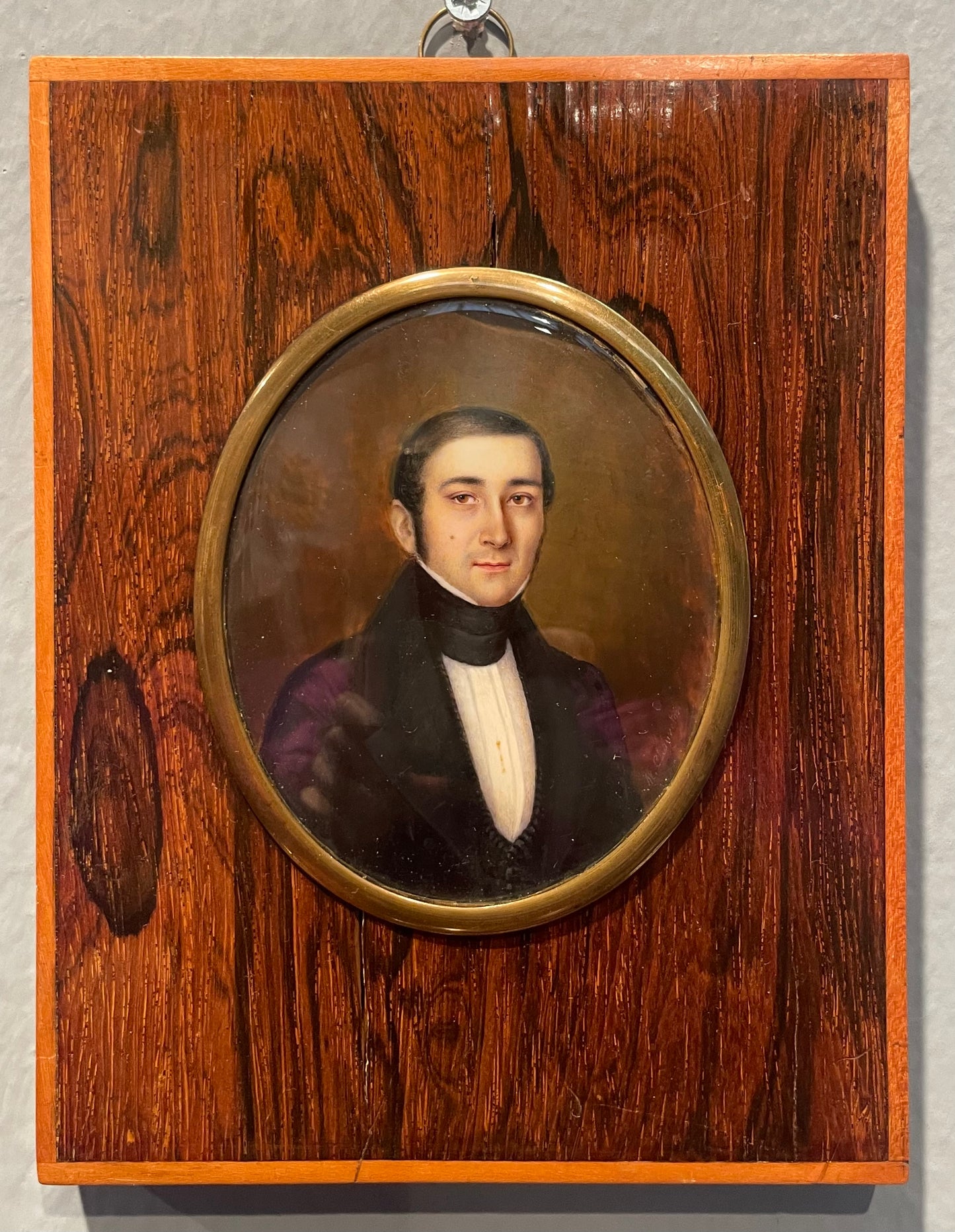 Ritratto miniatura di giovane uomo, firmato M. Chavelon (?), circa 1835–1840