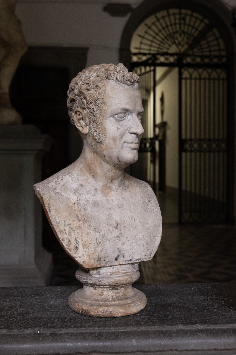 Two Portrait Busts Of 19th Century Neapolitan Aristocrats. Charles X Era, Circa 1820.