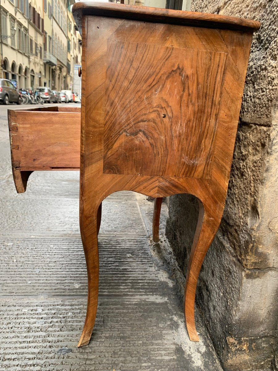 Small Chest Of Drawers In Walnut Veneer, Italy, 18th Century