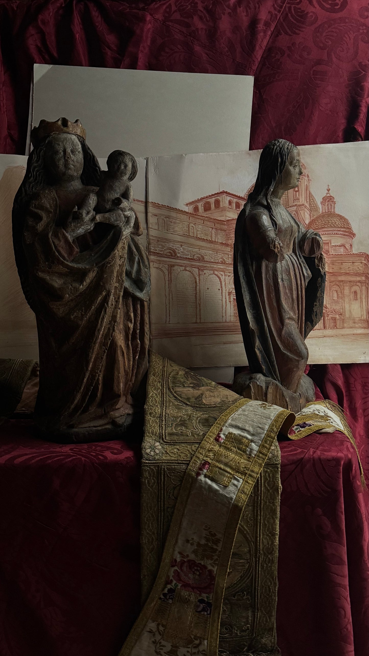 Madonna. Scultura in legno intagliato policromo. Tardo Rinascimento.