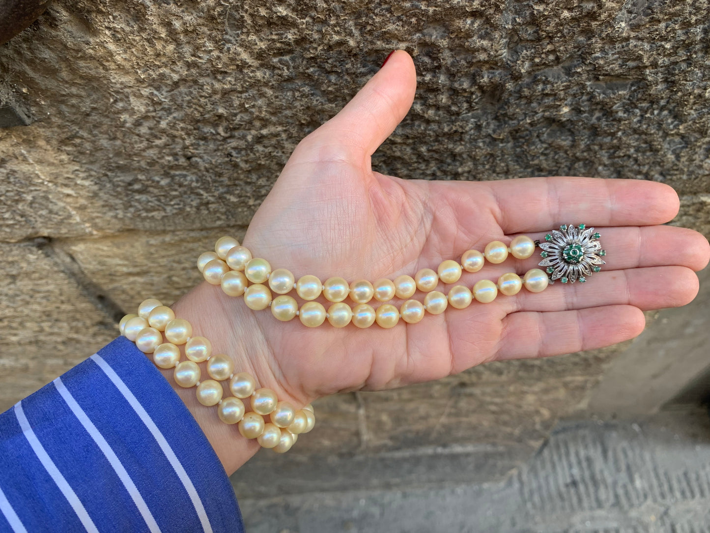 Vintage 1960s Double Strand Cultured Pearl and White Gold and Emerald Clasp Necklace