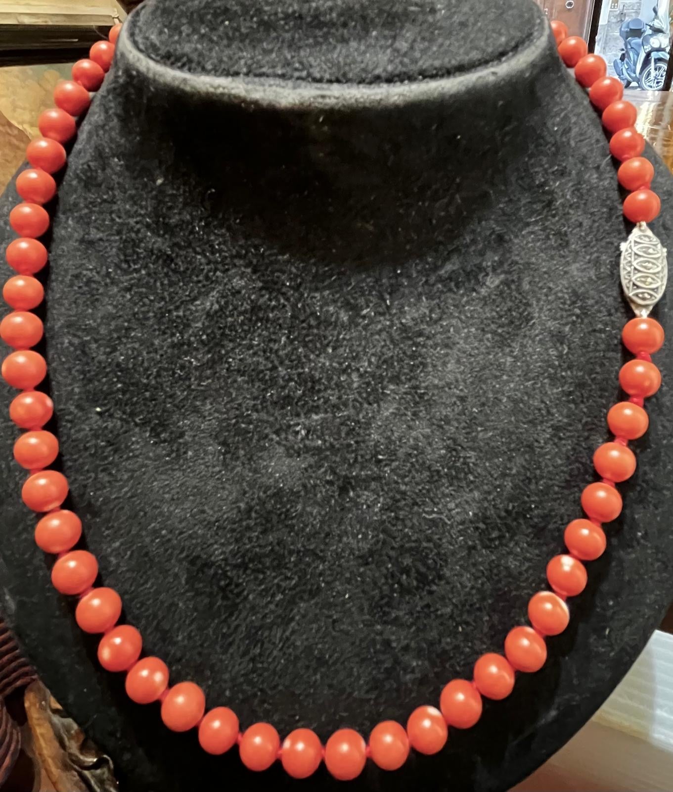 Natural Coral Necklace, Mid 20th Century with Art Deco Silver Clasp