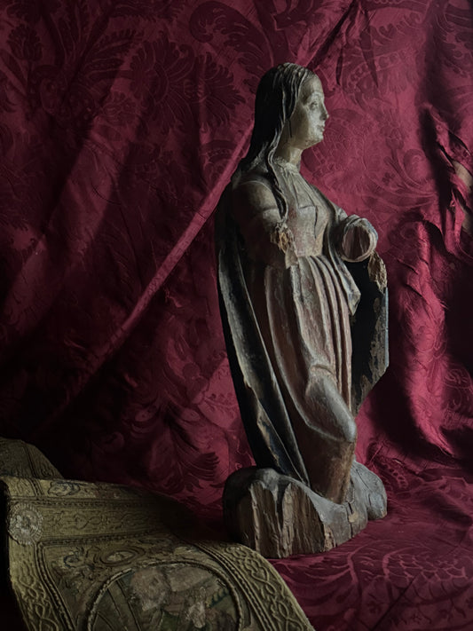 Madonna. Scultura in legno intagliato policromo. Tardo Rinascimento.
