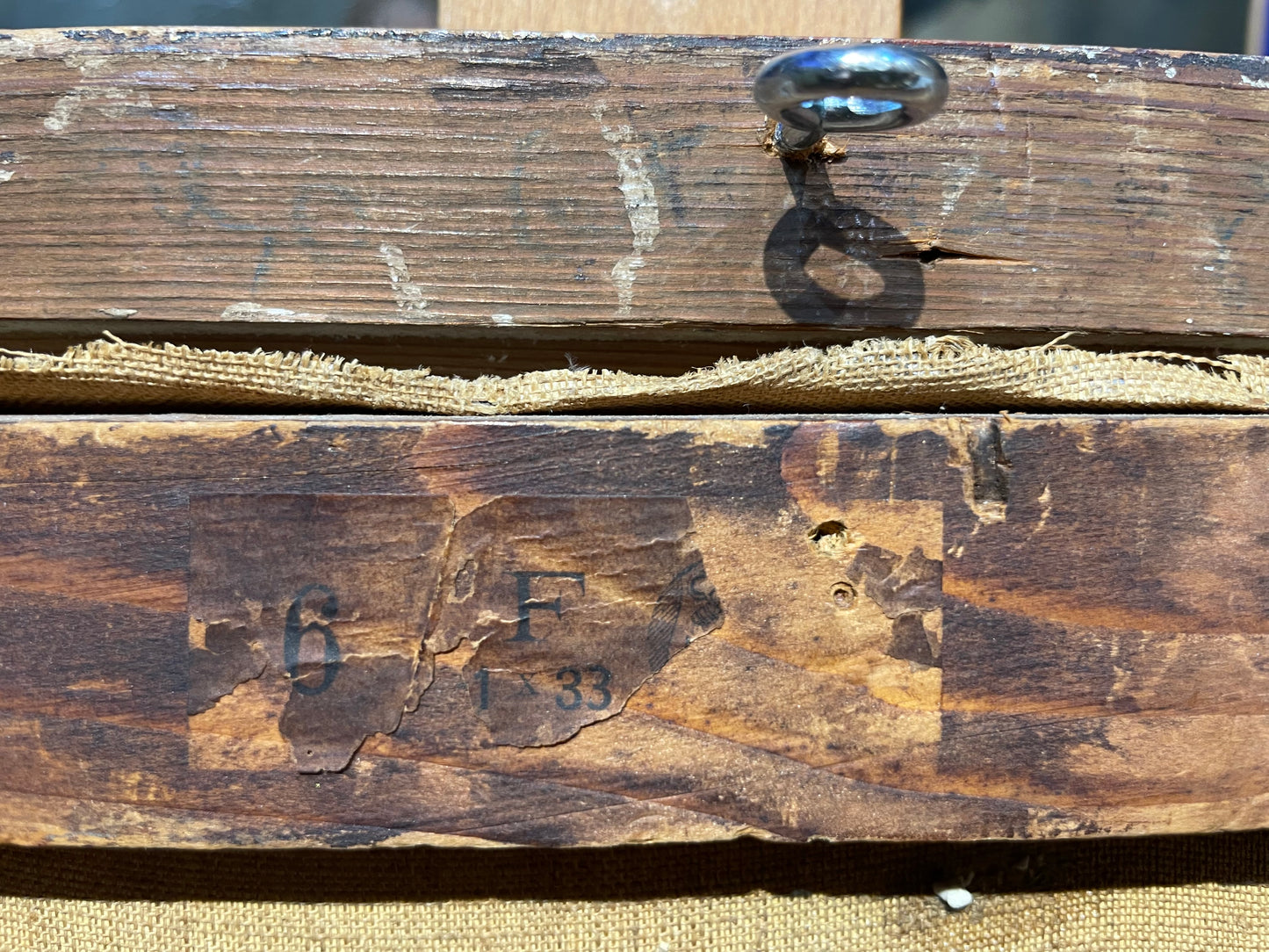 Seguace di Marie Laurencin, ritratto femminile con rosa, olio su tela, ca. 1929, 34,5 x 40,5 cm