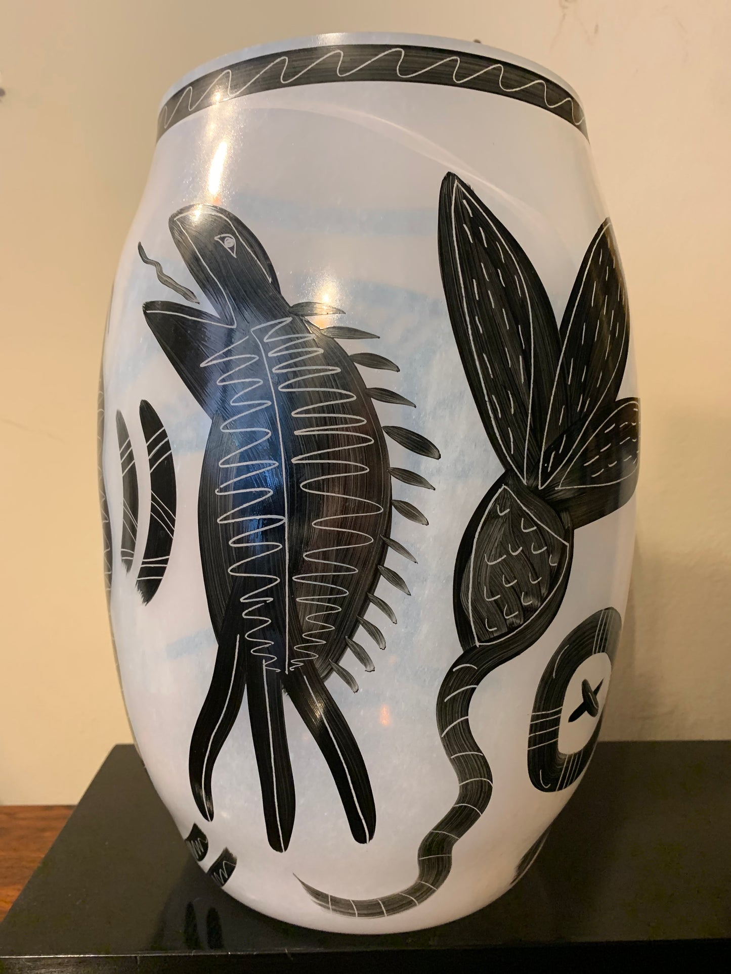 Kosta Boda. Artistic painted Glass. Ulrica Hydman-Vallien (Sweden, 1938-2018) A late 20th century glass vase by Ulrica Hydman-Vallien