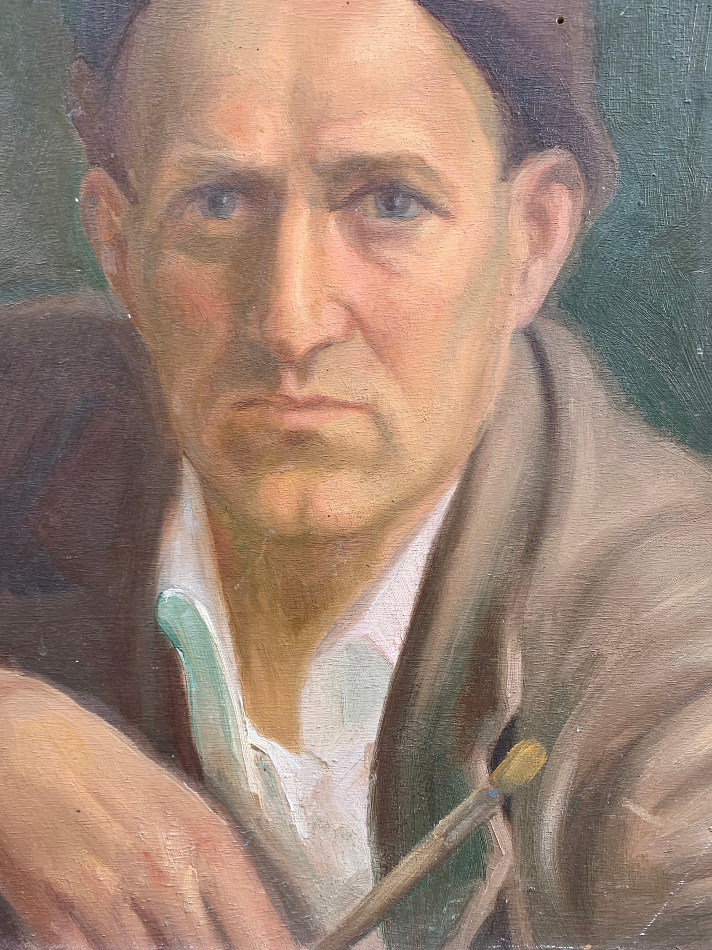 Self-portrait of the painter with beret and brush in hand, 1930s