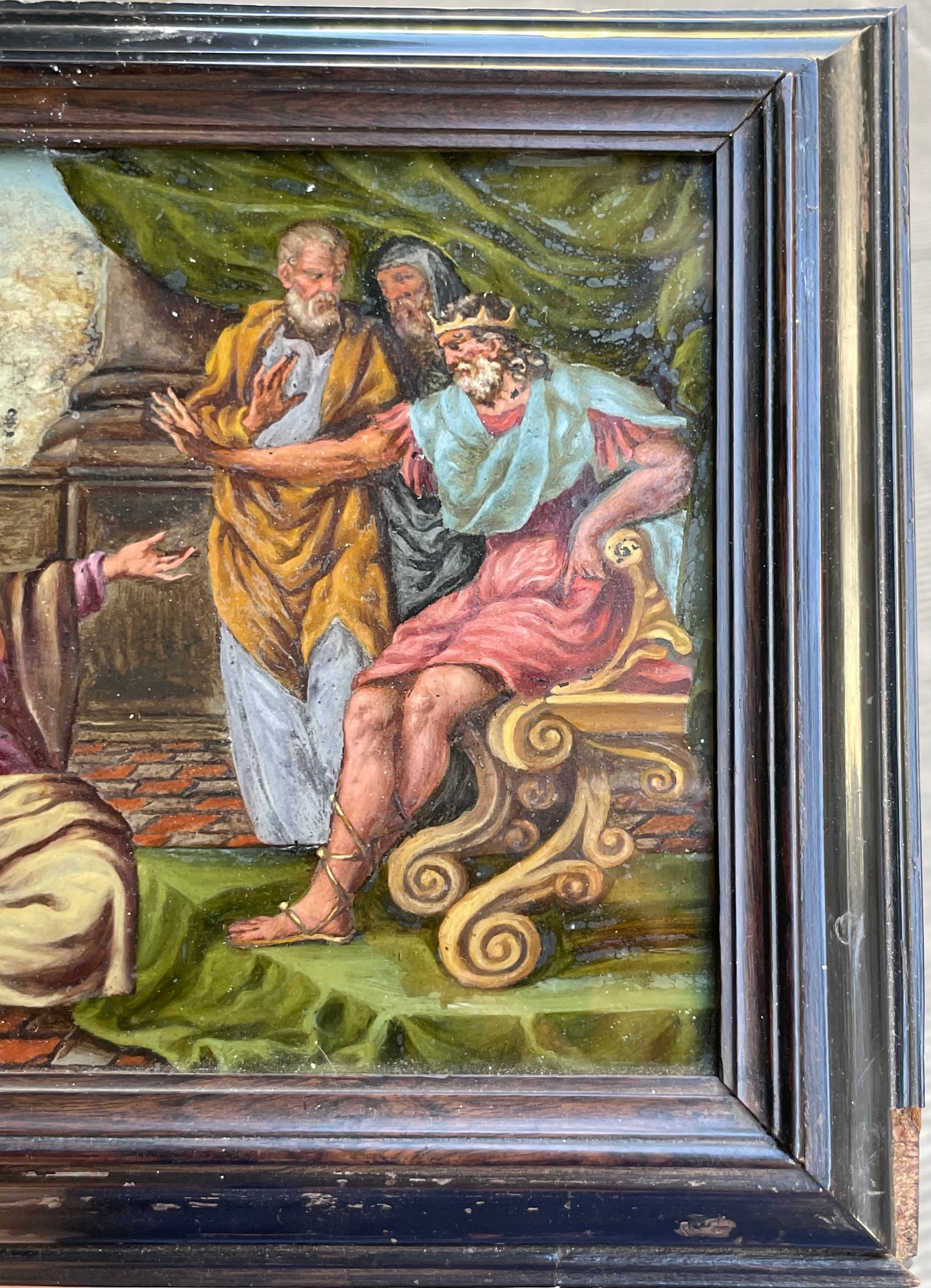 Mosè e Aronne davanti al Faraone, pittura sottovetro, cornice originale. 17 secolo