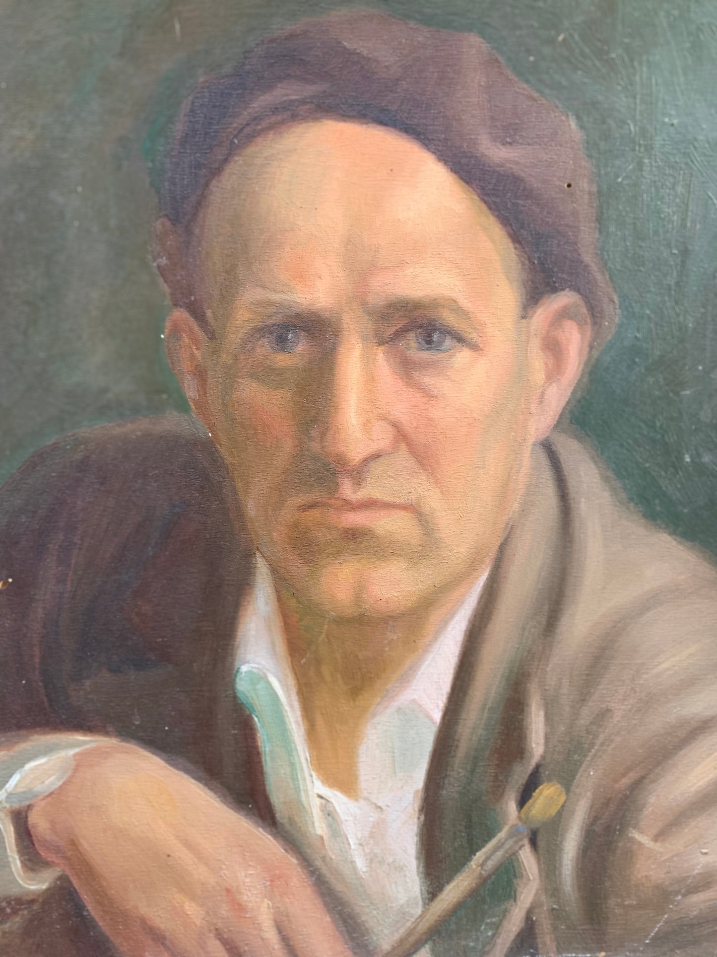 Self-portrait of the painter with beret and brush in hand, 1930s