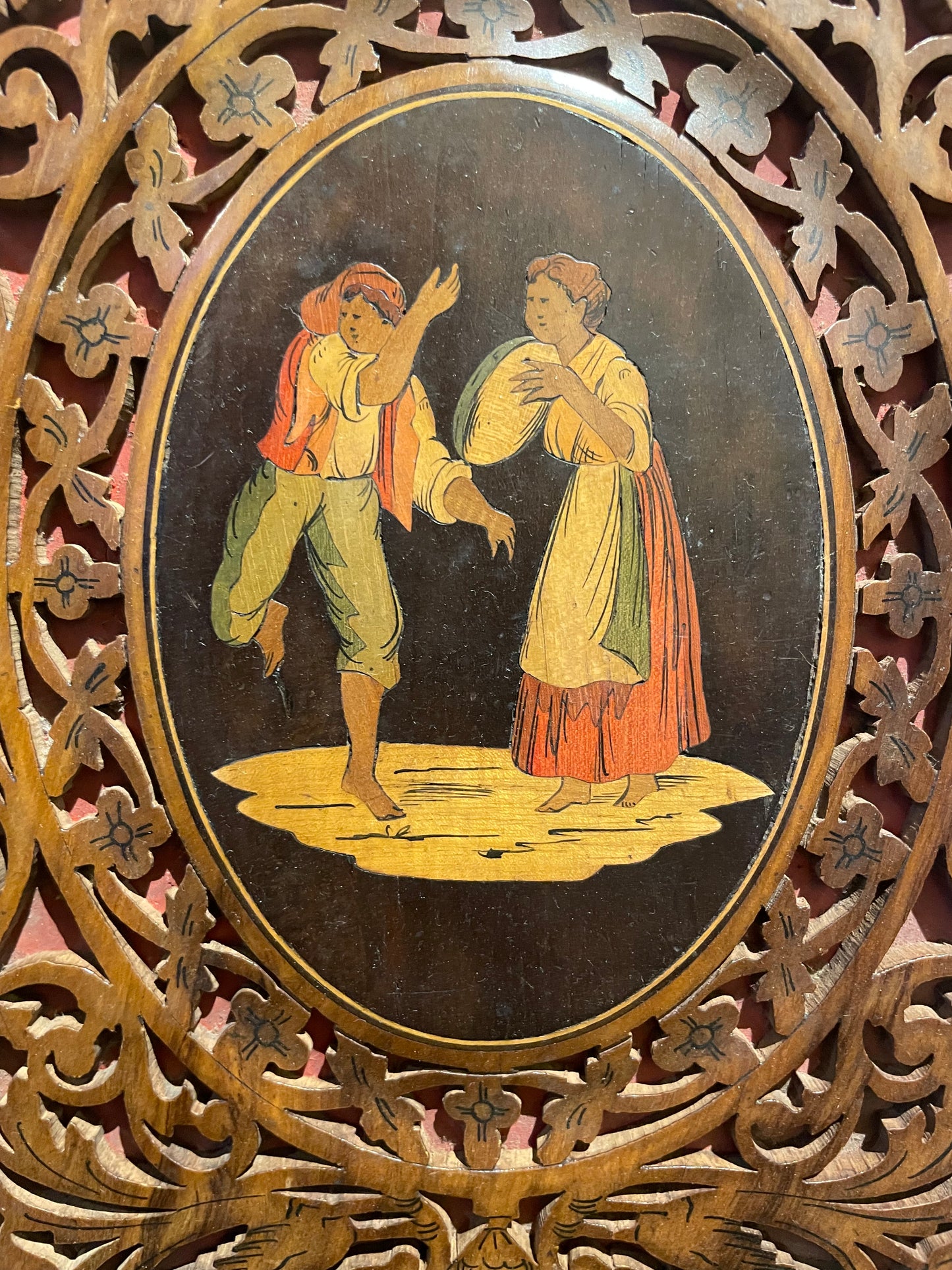 Cartella portalettere intarsiata “Tamburiata”, Sorrento, seconda metà XIX secolo, cm 26 x 20 (chiusa), cm 26 x 41 (aperta)