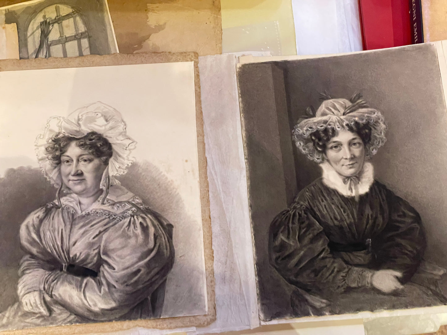 Ritratto a carboncino di dama con la cuffia . Circa 1830