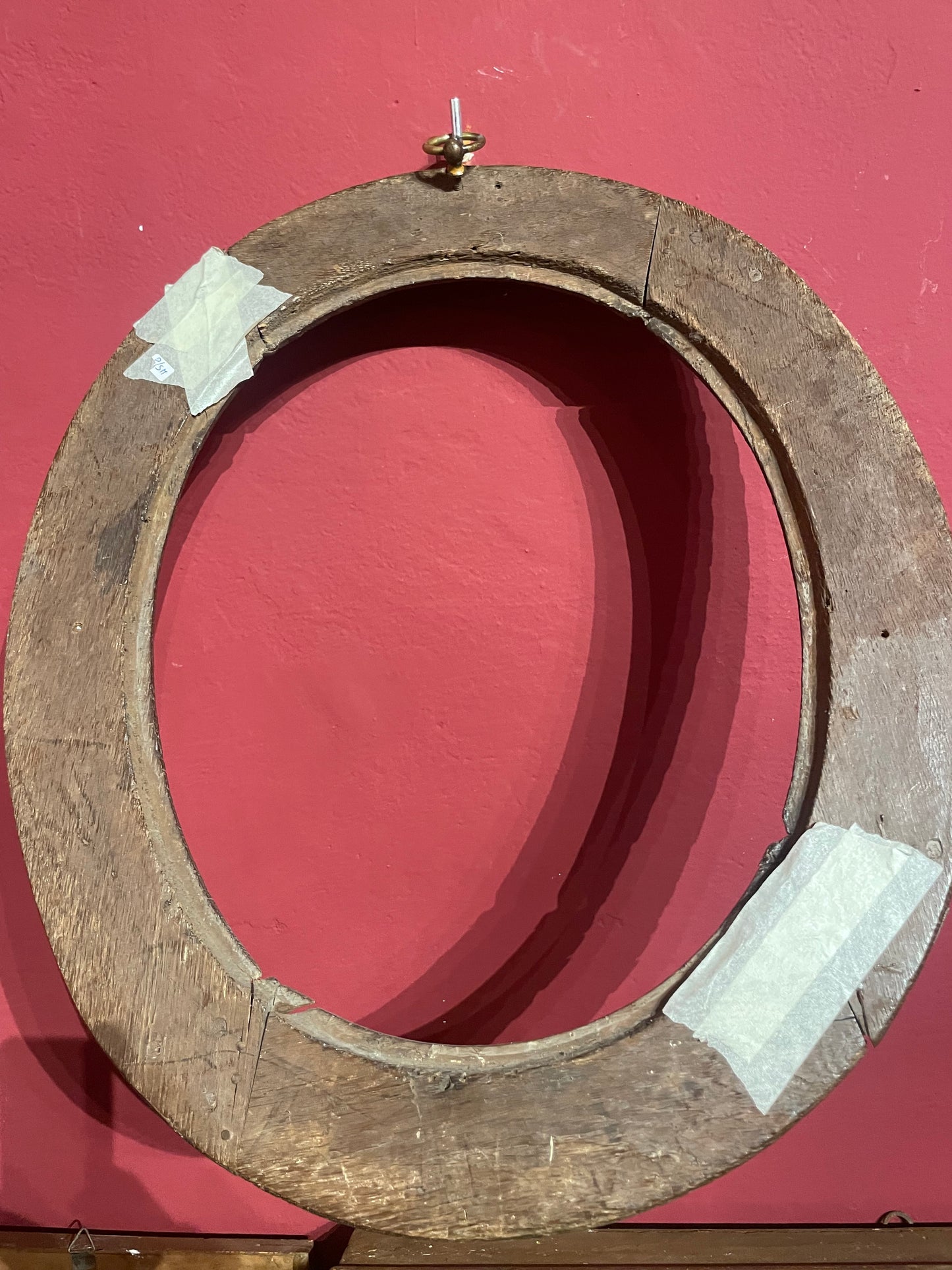 Cornice in rovere intagliato con motivi floreali, periodo Luigi XV, metà del XVIII secolo