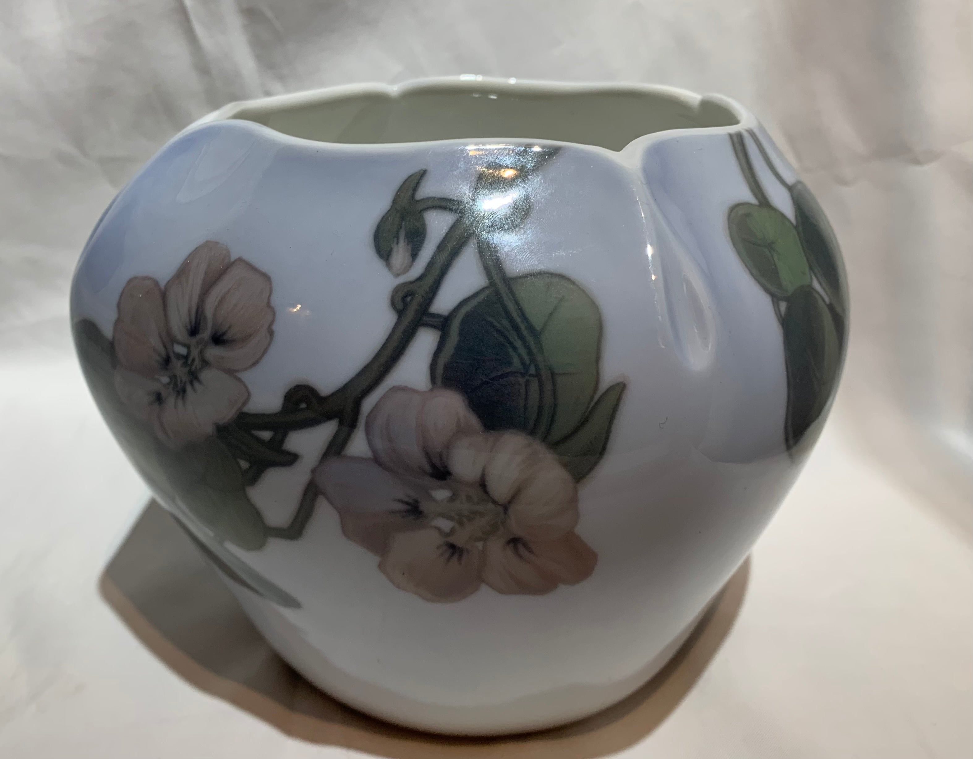 Royal Copenhagen / Vase outlets / Nouveau / Flowers / 846/237 / RAR! #N