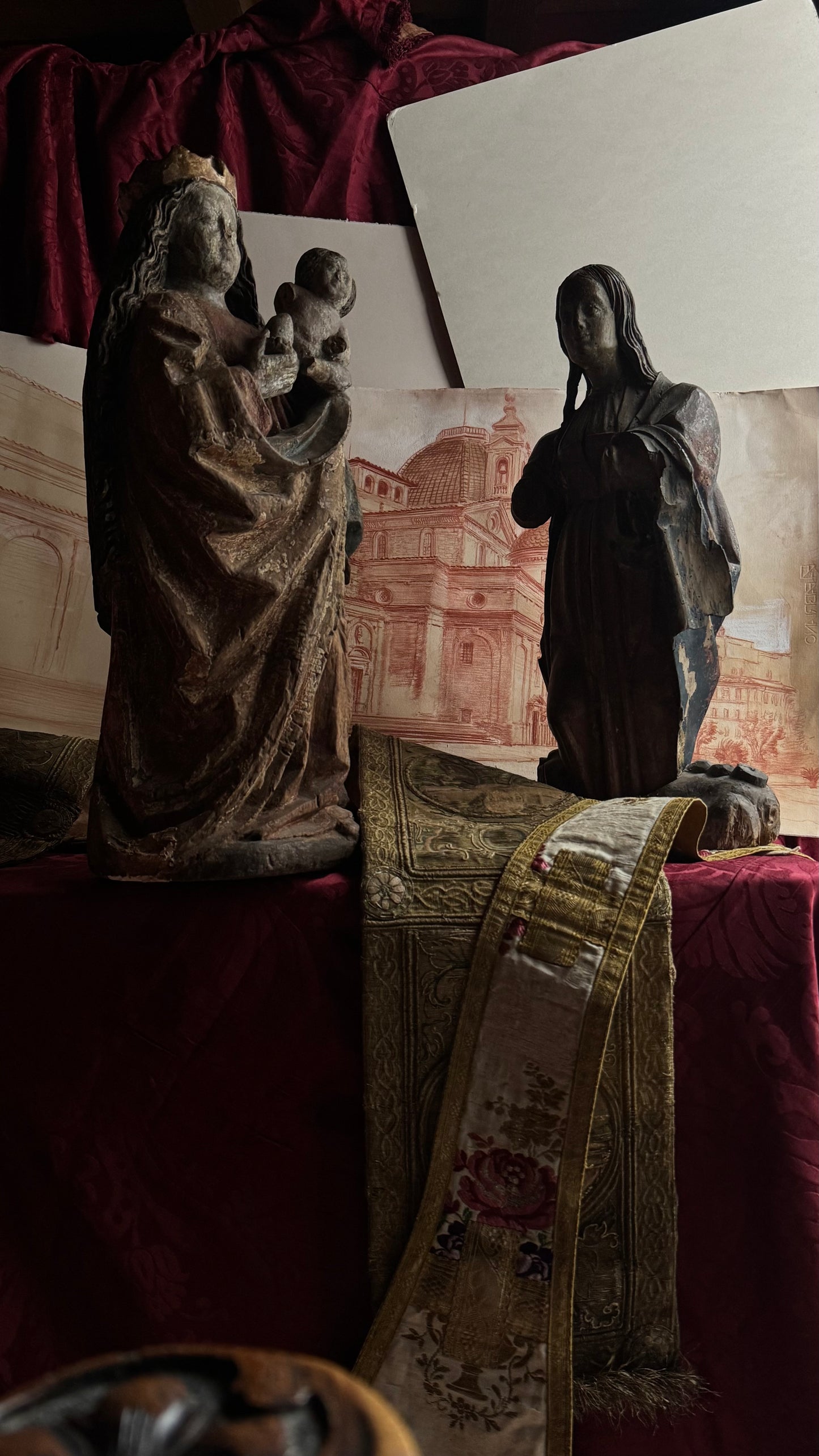 Madonna. Scultura in legno intagliato policromo. Tardo Rinascimento.