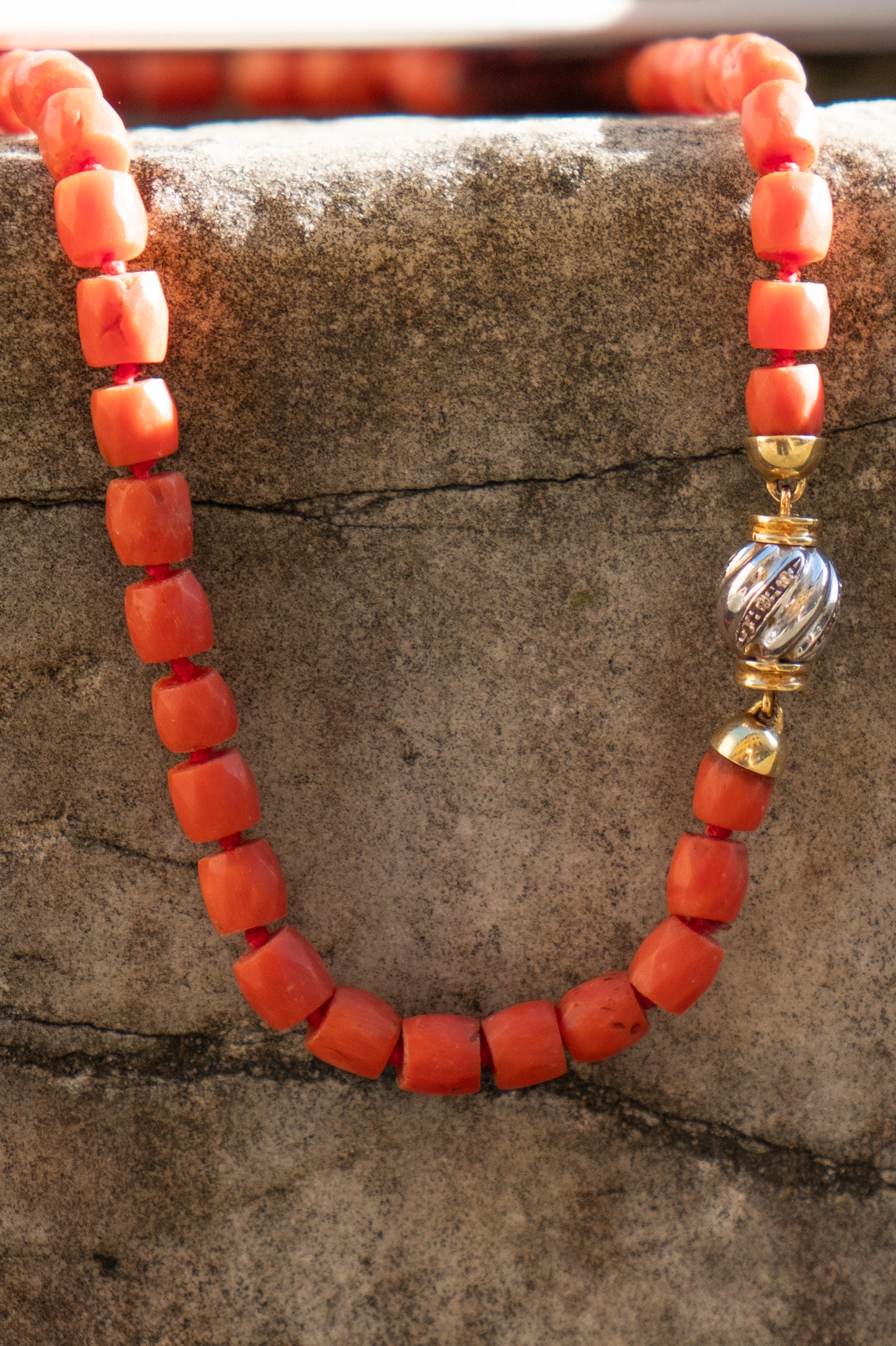 Italian necklace in antique coral with Gold And Diamond Clasp. 77cm, 77gramms