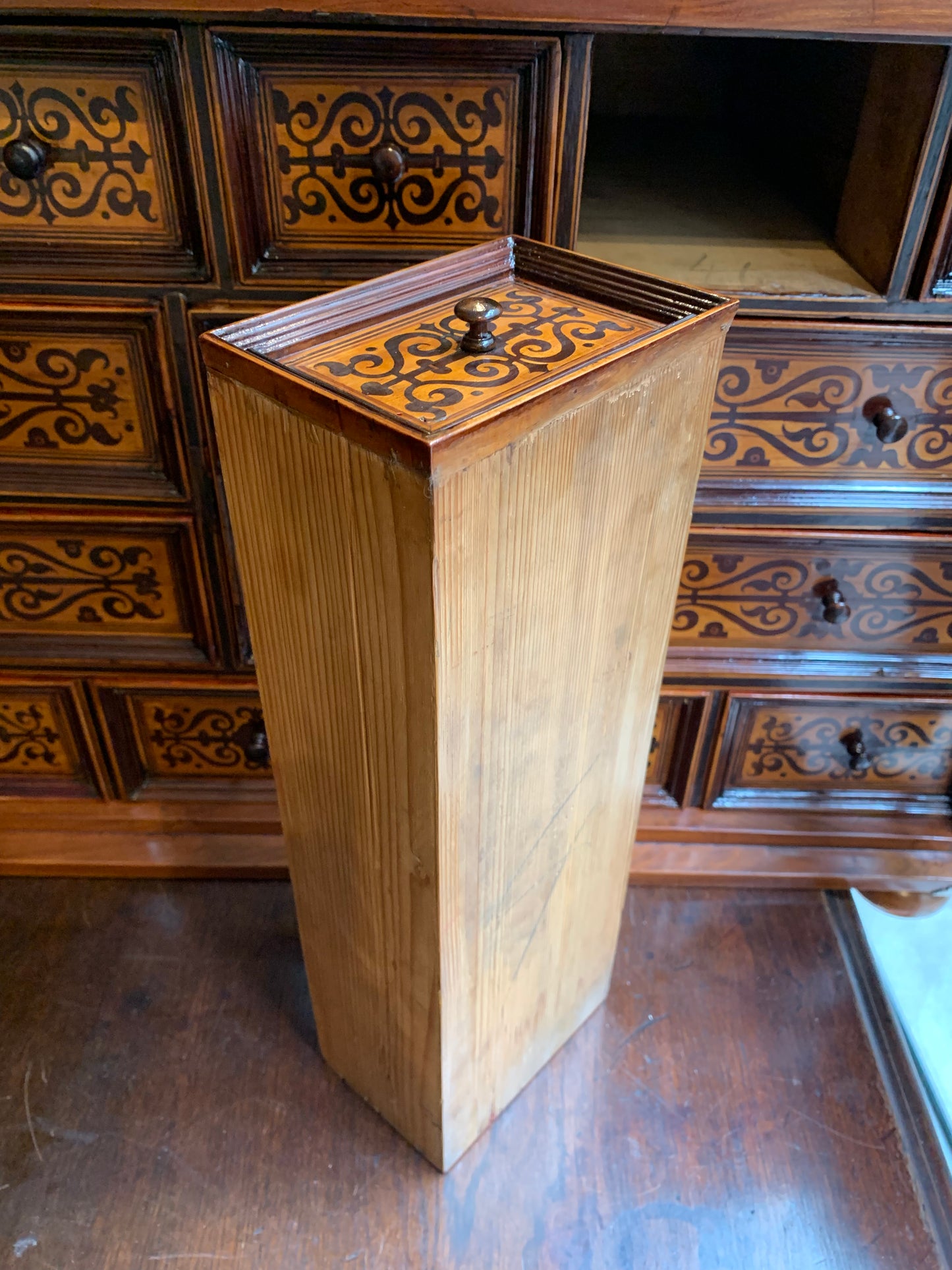 Southern Germany or Austria. A marquetry cabinet. XVII century.