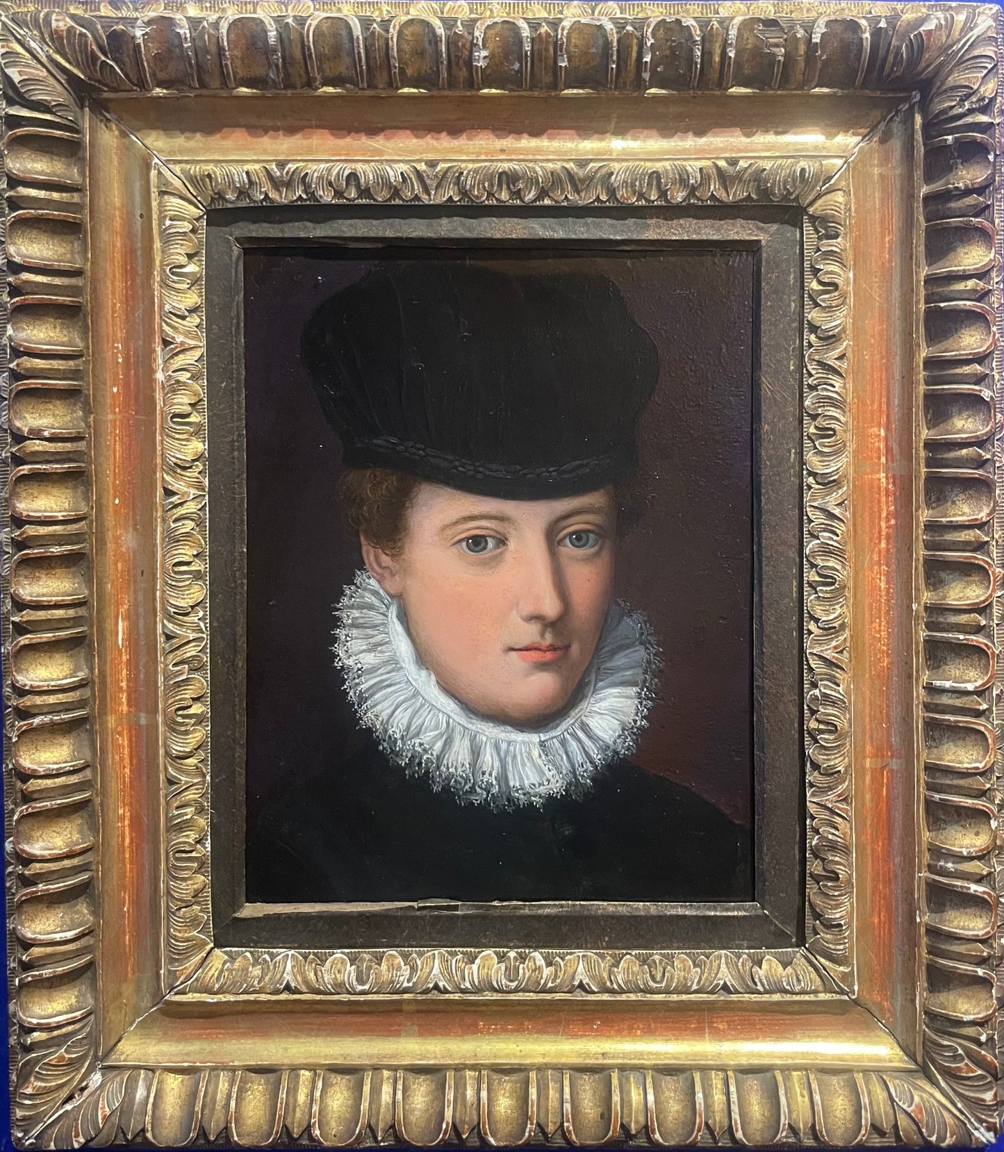 Alessandro Allori, atelier. Ritratto di dama con cappello di velluto nero. Scuola fiorentina. XVI secolo.