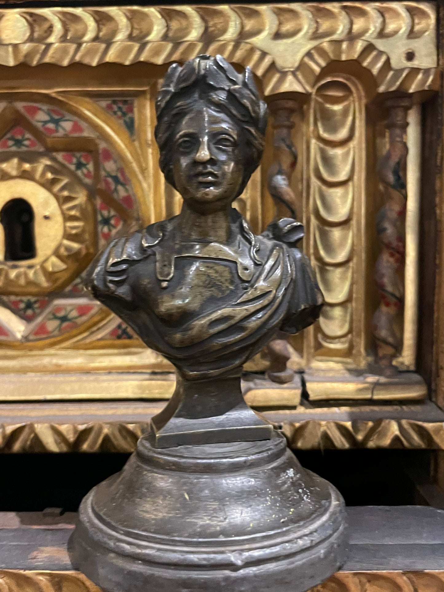 Coppia di busti in bronzo, antiche maniglie da mobile, XVIII / XIX secolo