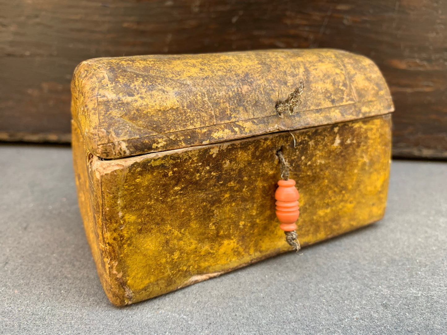 Rare paper box.  XVIII century.
