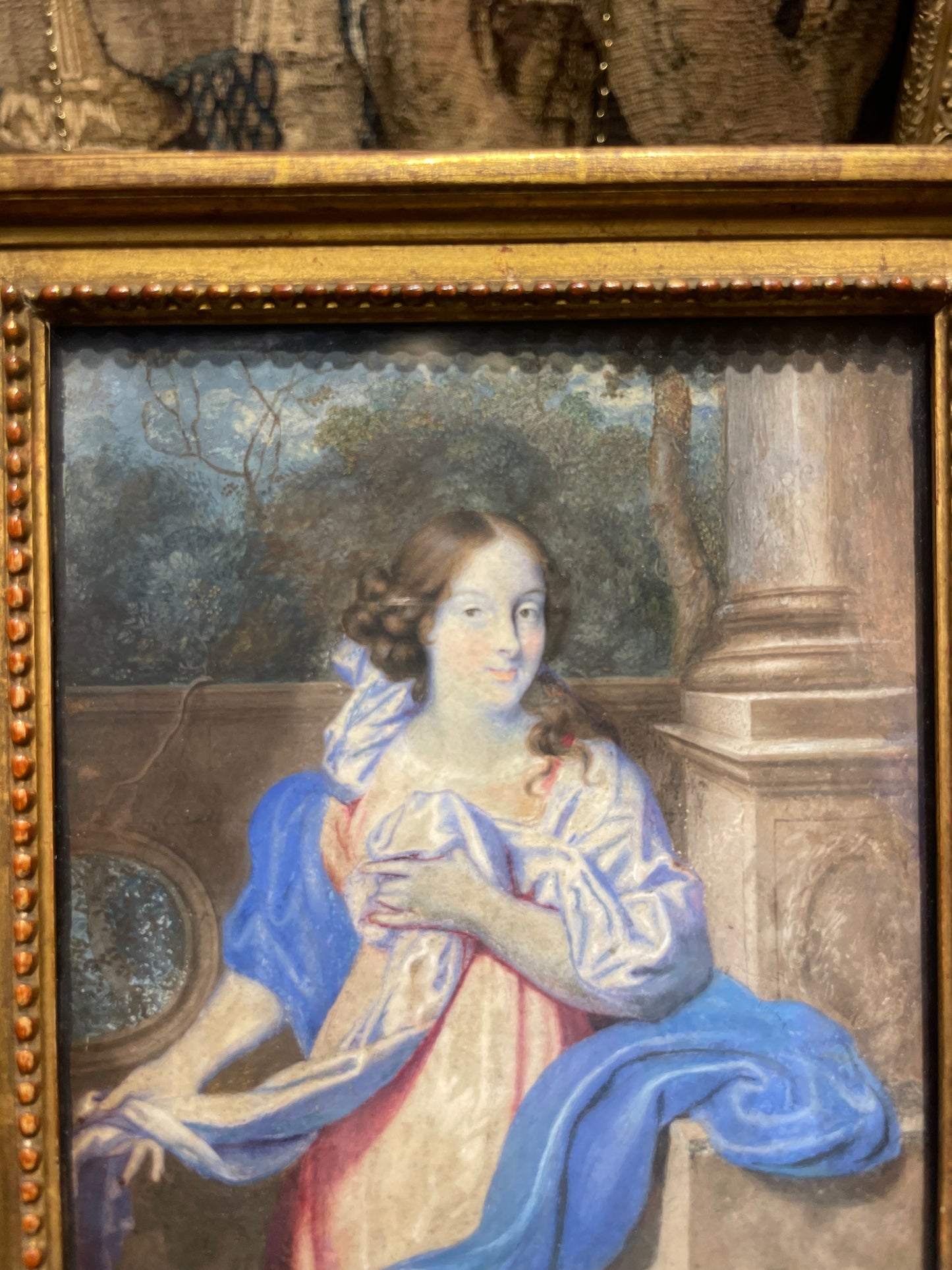 Ritratto di scuola olandese, circa 1670, giovane dama nel giardino davanti a balaustra