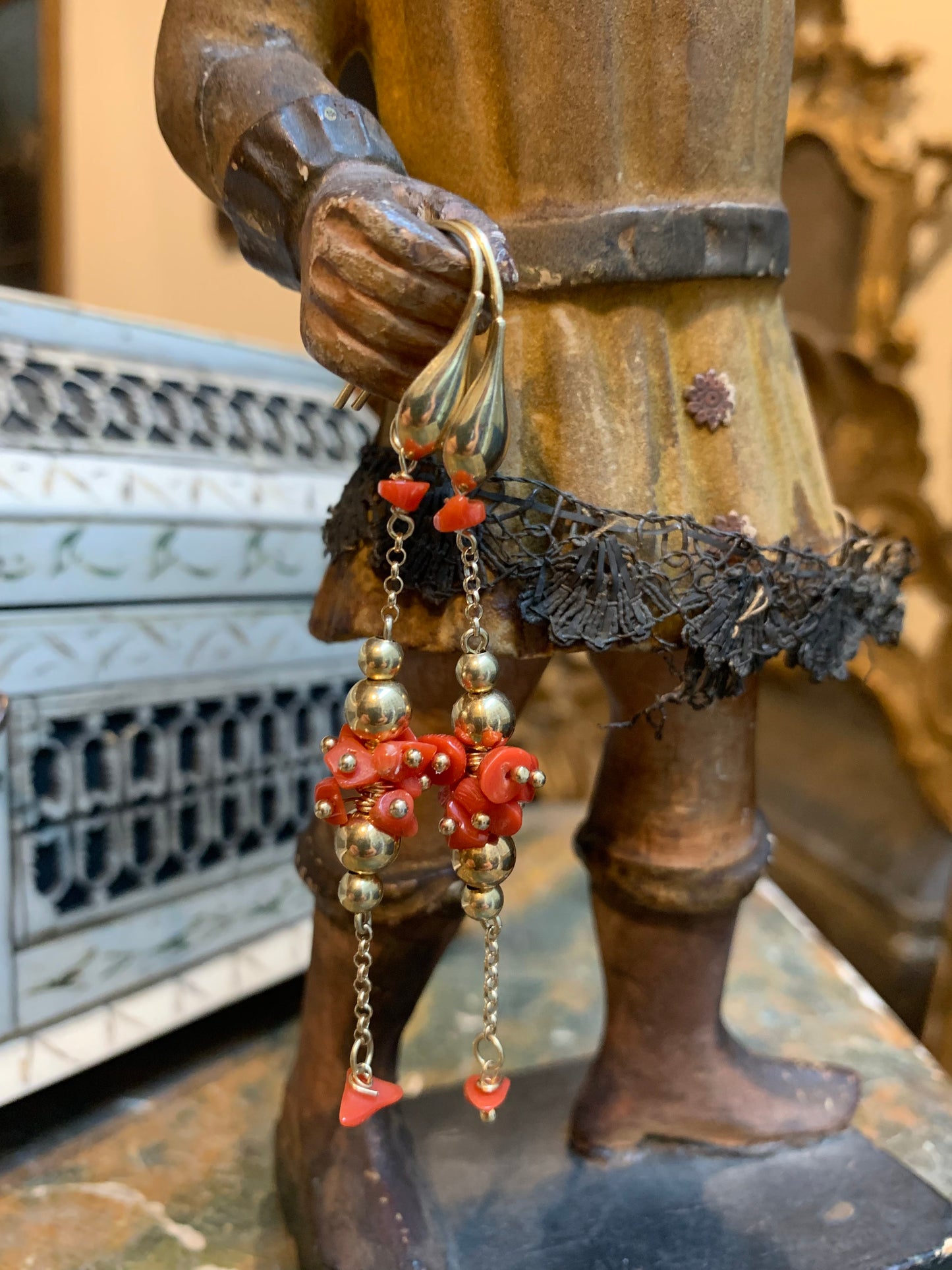 Long earrings with coral grapes. Sicilian collection.